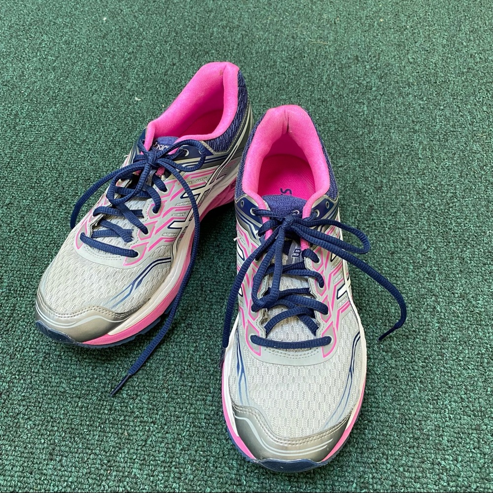 Asics Women's Sneakers in Gray and Pink